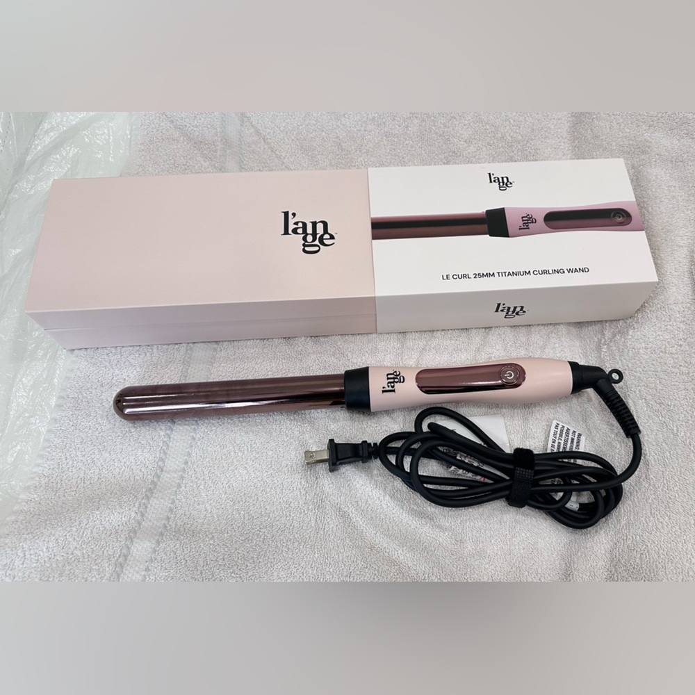 Lange LE CURL 25mm titanium curling wand . Brand new .